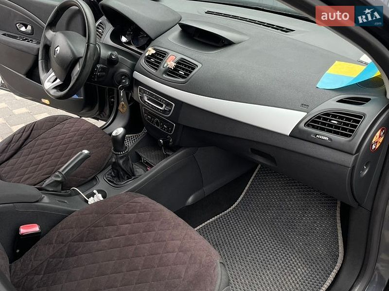 Седан Renault Fluence 2011 в Полтаве