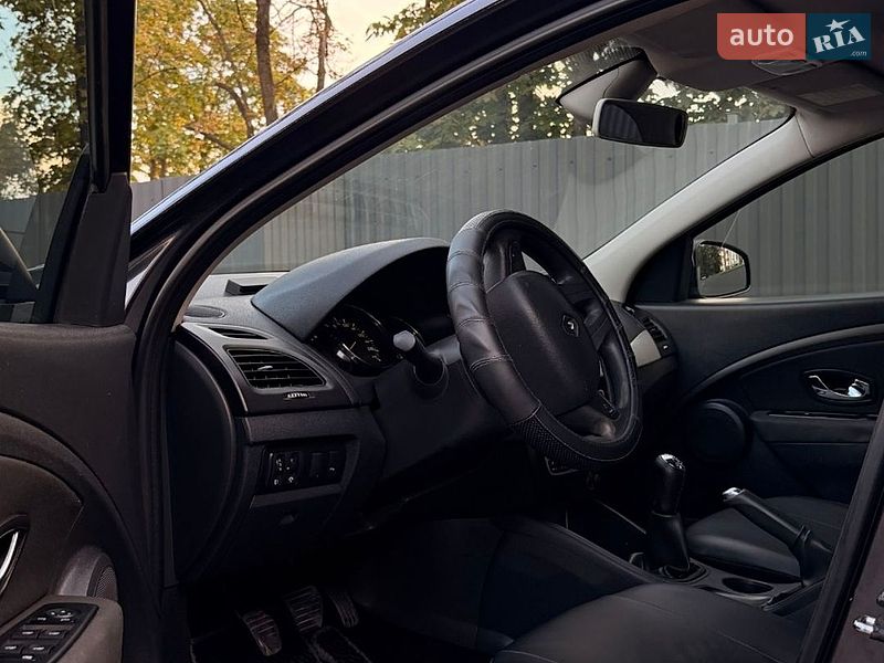 Седан Renault Fluence 2012 в Тернополе