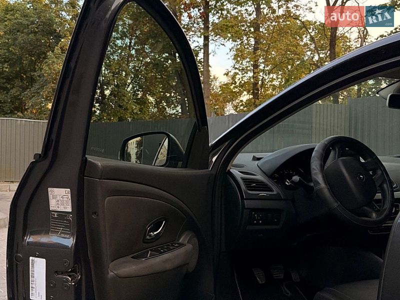 Седан Renault Fluence 2012 в Тернополе