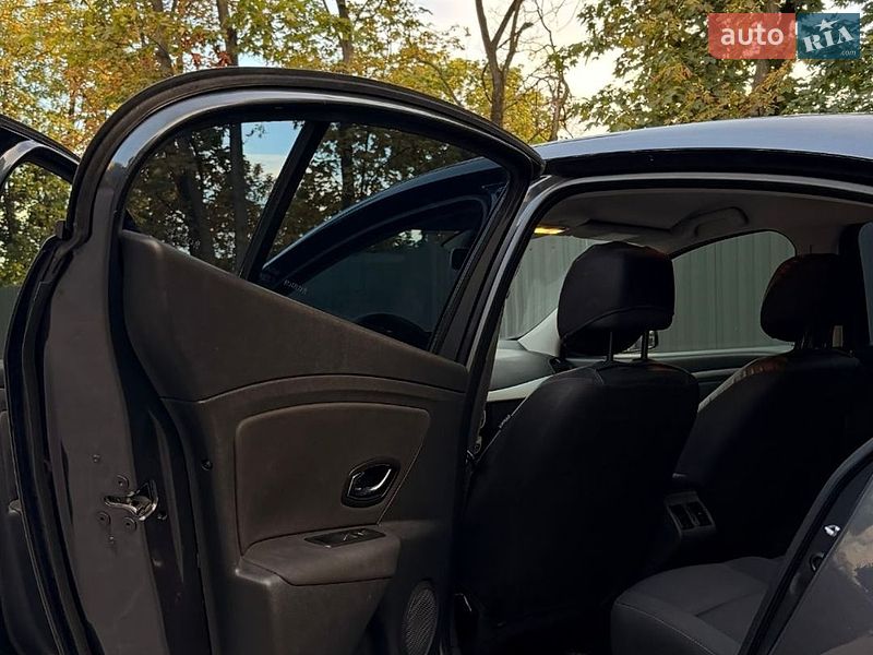 Седан Renault Fluence 2012 в Тернополе