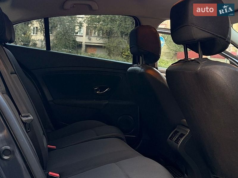 Седан Renault Fluence 2012 в Тернополе