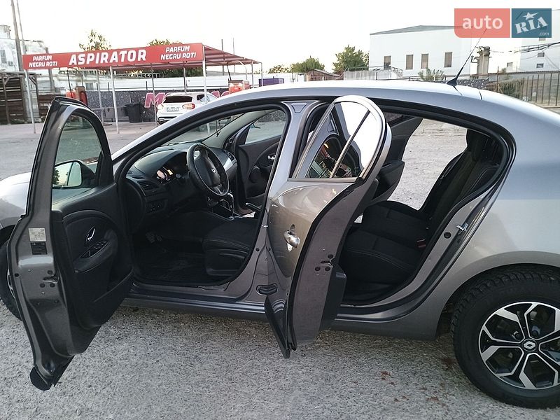 Седан Renault Fluence 2014 в Измаиле