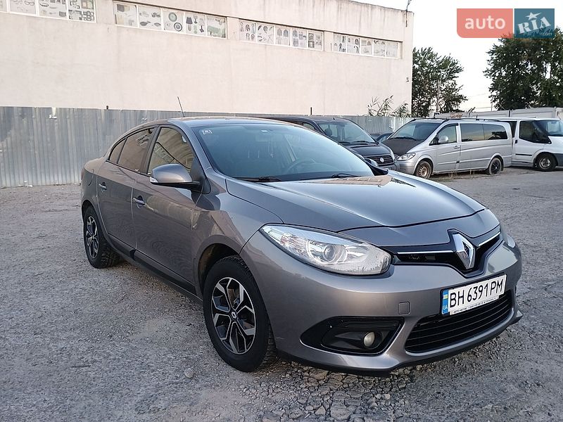 Седан Renault Fluence 2014 в Измаиле