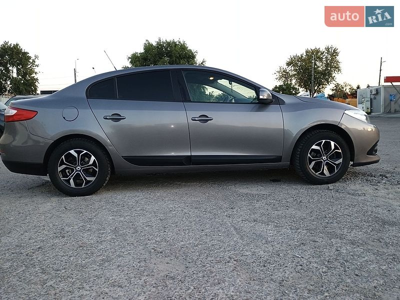Седан Renault Fluence 2014 в Измаиле