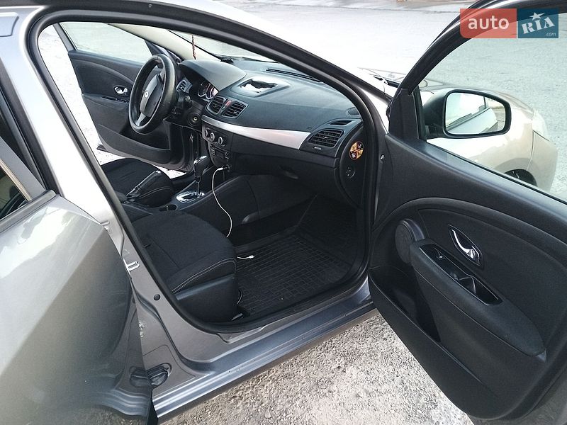 Седан Renault Fluence 2014 в Измаиле