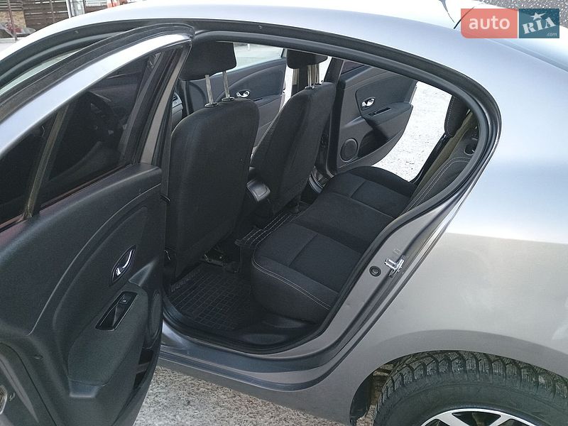 Седан Renault Fluence 2014 в Измаиле