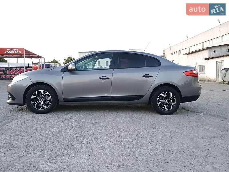 Седан Renault Fluence 2014 в Измаиле