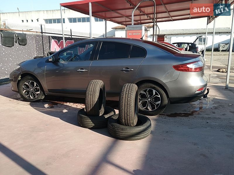 Седан Renault Fluence 2014 в Измаиле
