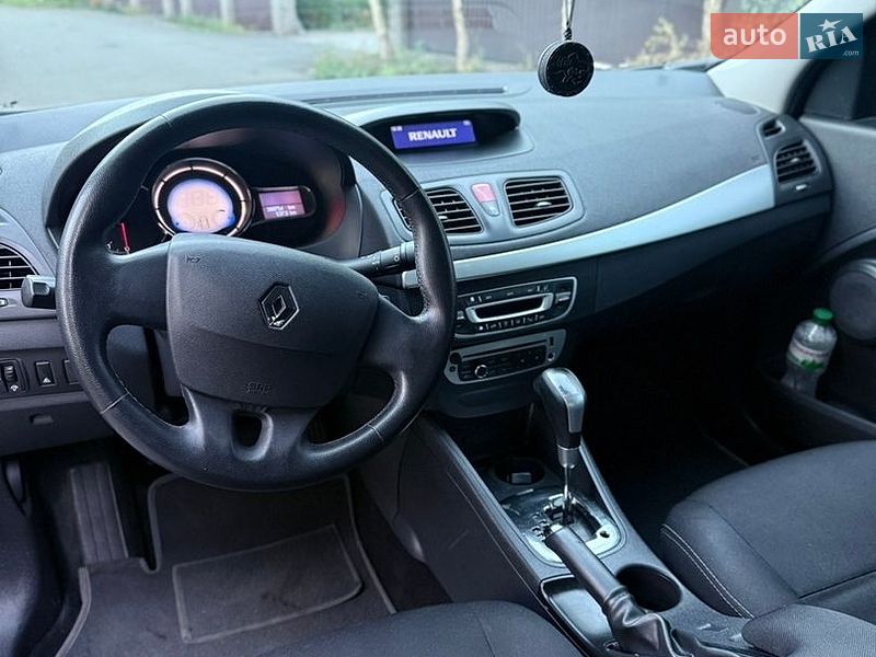 Седан Renault Fluence 2014 в Львове