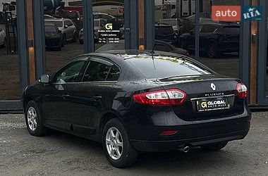 Седан Renault Fluence 2011 в Львове