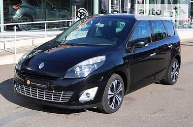 Renault Grand Scenic   2012