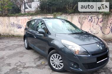 Renault Grand Scenic  2010