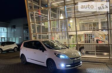 Renault Grand Scenic  2012