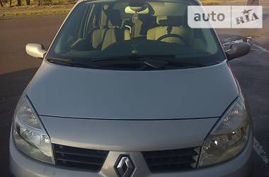 Renault Grand Scenic  2004