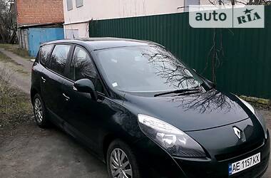 Renault Grand Scenic 7 mest 2009