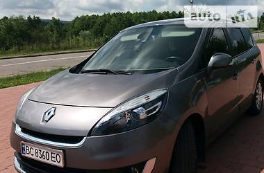 Renault Grand Scenic  2012