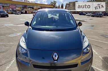 Renault Grand Scenic  2010