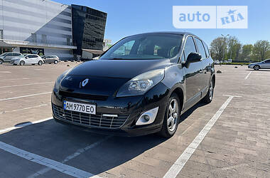 Renault Grand Scenic  2010