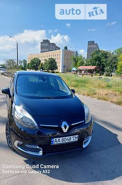 Renault Grand Scenic  2012