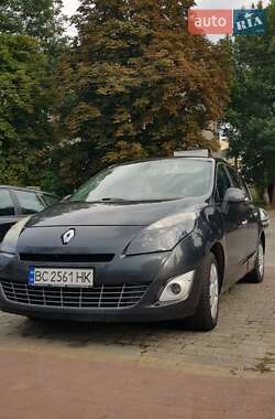 Renault Grand Scenic  2010