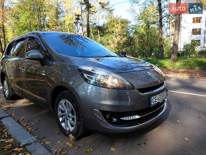 Renault Grand Scenic 2012 года в Черновцах