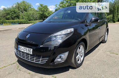 Renault Grand Scenic  2010