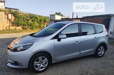 Renault Grand Scenic  2012