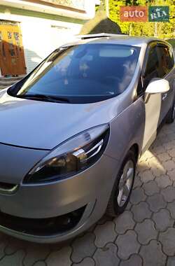 Renault Grand Scenic 2012