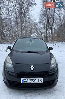 Renault Grand Scenic  2011