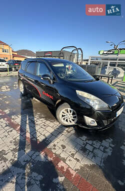 Renault Grand Scenic  2011
