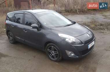 Renault Grand Scenic 2011