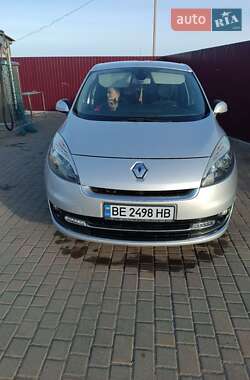 Renault Grand Scenic  2012