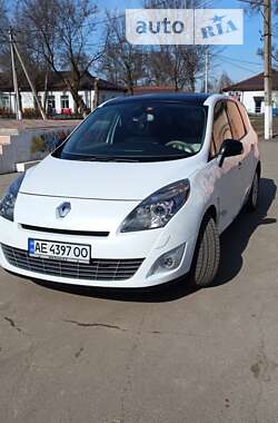 Renault Grand Scenic  2011