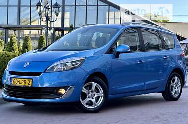 Renault Grand Scenic  2012