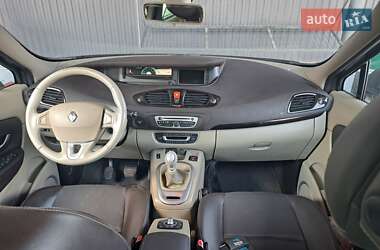 Renault Grand Scenic  2011