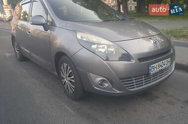 Renault Grand Scenic 2011
