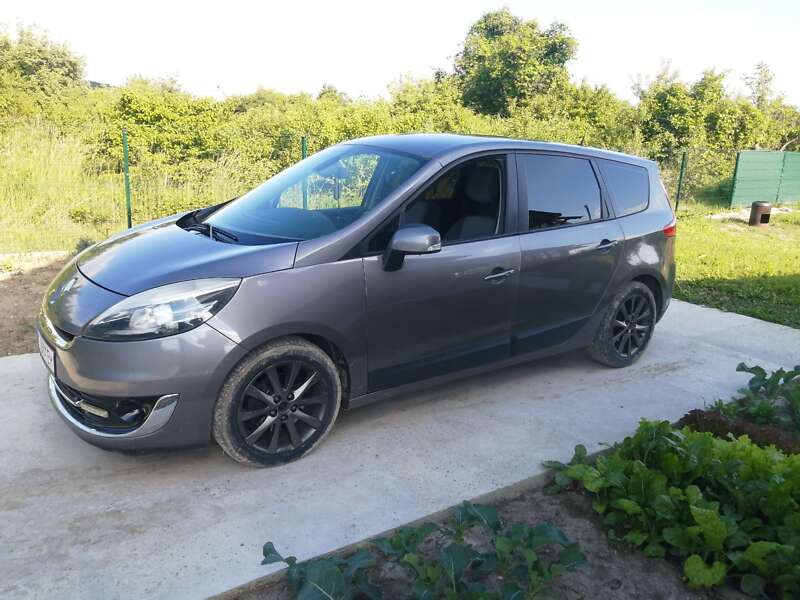 Универсал Renault Grand Scenic