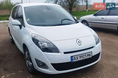 Renault Grand Scenic  2011
