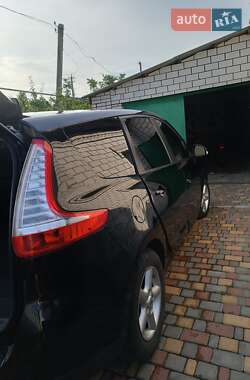 Renault Grand Scenic 2011