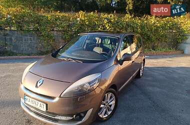 Renault Grand Scenic  2012