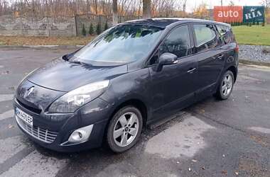 Renault Grand Scenic  2011