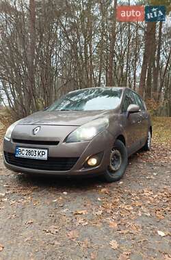 Renault Grand Scenic  2010
