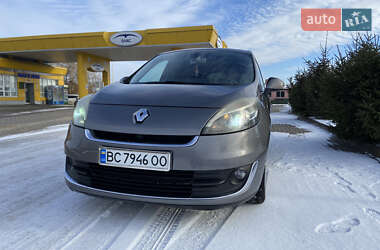 Renault Grand Scenic  2012