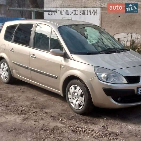 Renault Grand Scenic