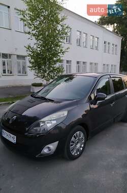 Renault Grand Scenic  2010