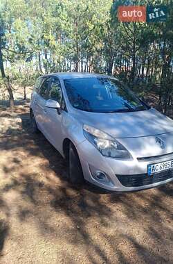 Renault Grand Scenic  2011