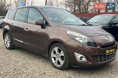Renault Grand Scenic  2011