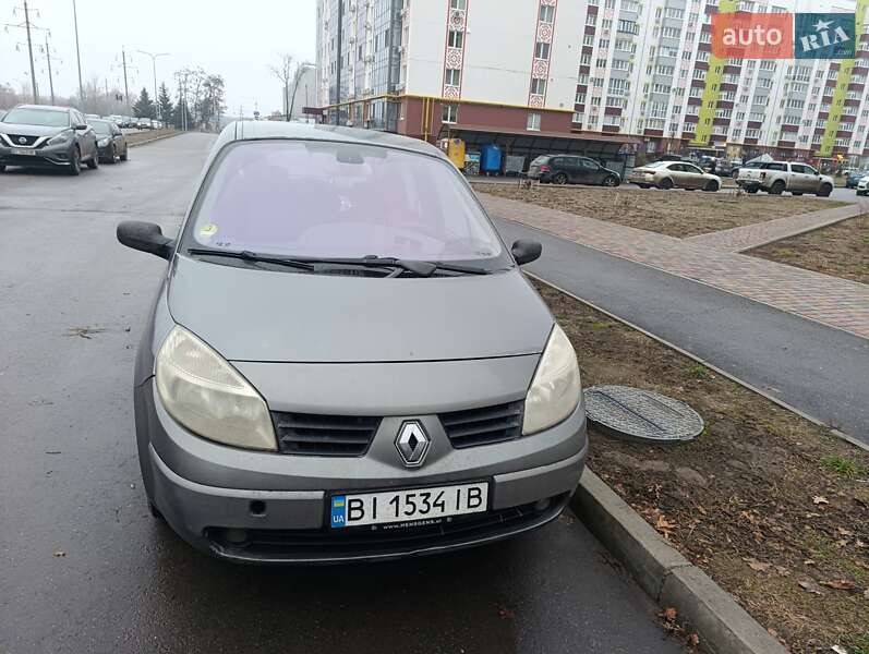 Легкові Renault Grand Scenic