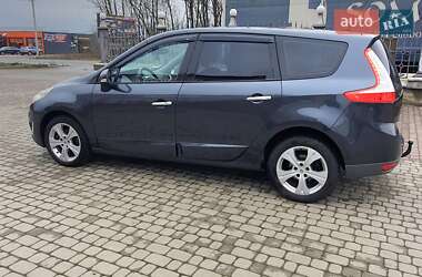 Renault Grand Scenic  2010