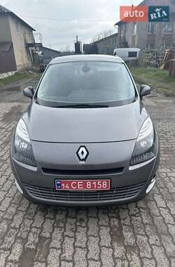 Renault Grand Scenic  2011
